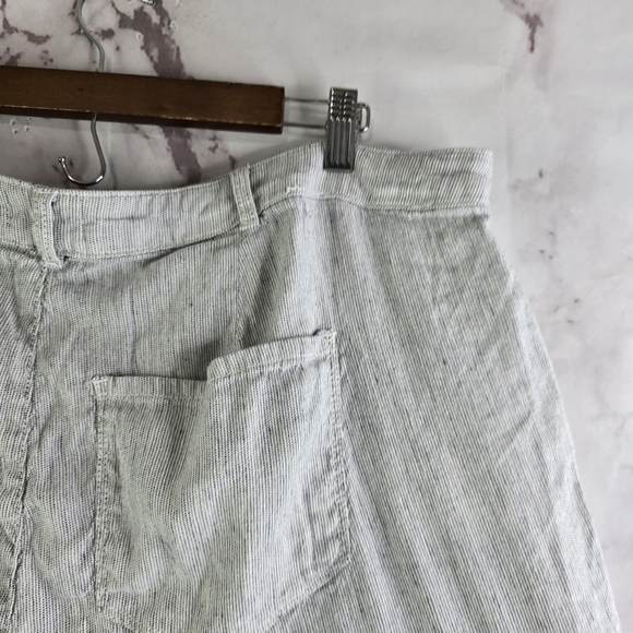 NYDJ Shorts Womens 18W Linen White Striped Bermuda Not Your Daughters - Picture 10 of 11